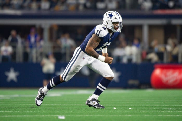 Dallas Cowboys linebacker Micah Parsons runs onto the field.